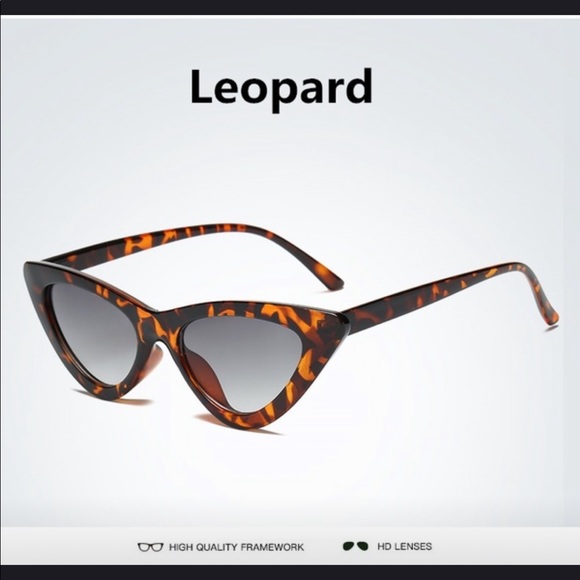 $8 or ‼️BUNDLE 3 CLEARANCE ITEMS FOR $20‼️
Women’s Cat Eye Sunglasses - Picture 4 of 8